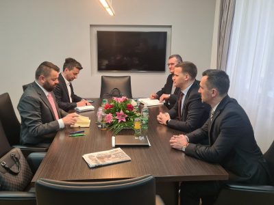 IMG-d7a11244625a79acb7e26d0b0769645a-V