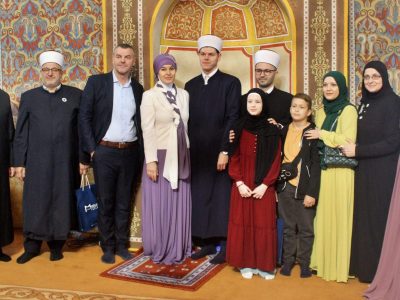 hafiska-dova-proucena-davudu-derzicu-u-sarenoj-dzamiji-u-tuzli50016