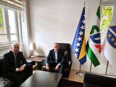 izetbegovic-i-covic-u-sarajevu-razgovarali-o-formiranju-vlasti-bake-ljiljani-covic_6aca1eeccb0d1