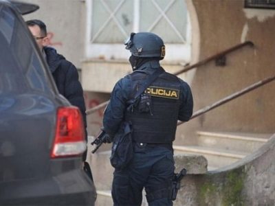 policija