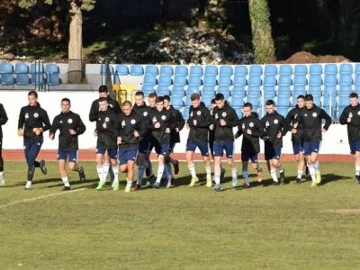 u17